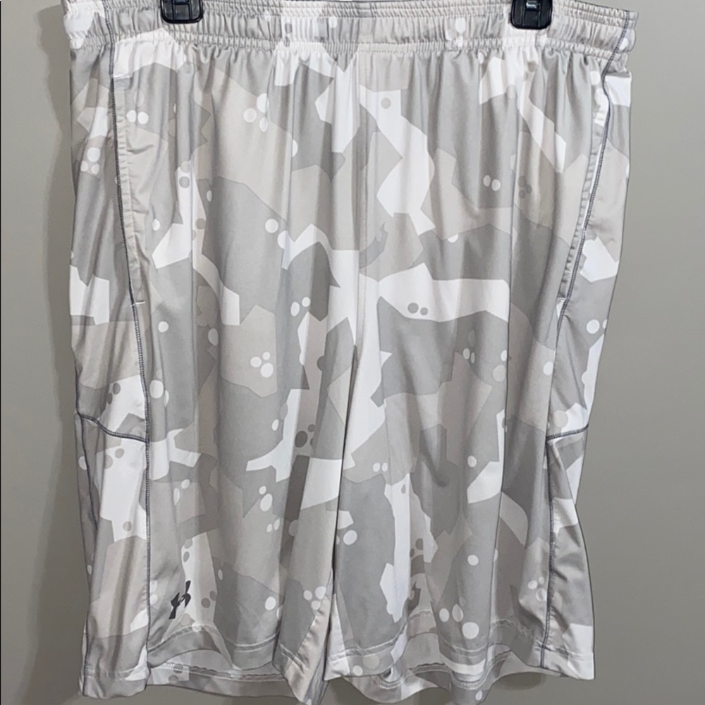 Men’s under armor athletic shorts